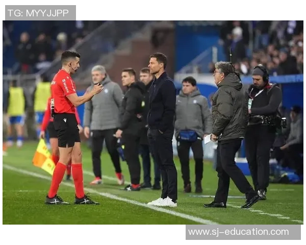 英超激战莱比锡绝杀马竞引发争议判罚全场沸腾